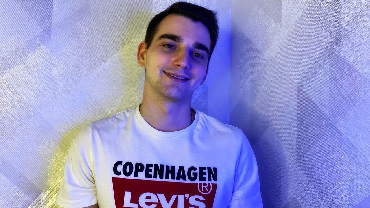 AlexMaddox's Webcam Recorded