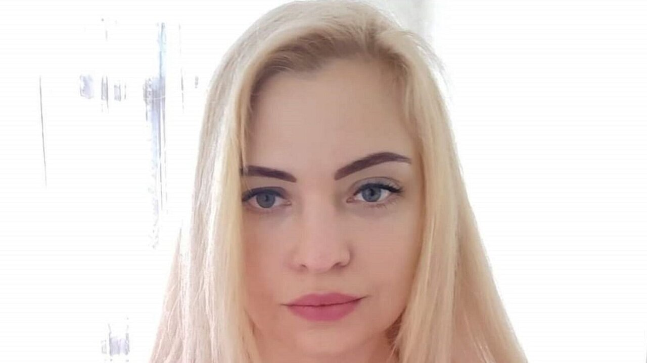 AngelinaJulia's Webcam Recorded