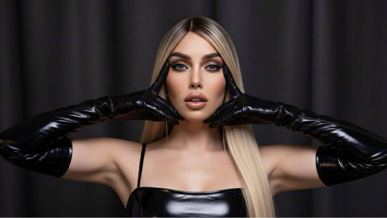 BellaJenns's Webcam Recorded