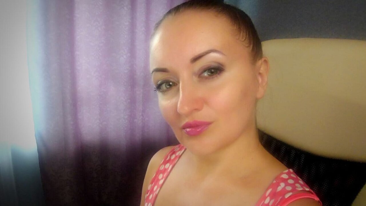 BettyMatiko's Webcam Recorded