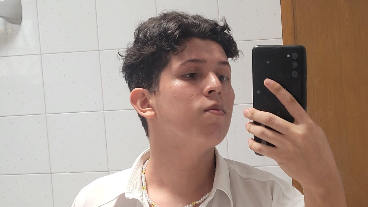 DamiianSalvatore's Webcam Recorded