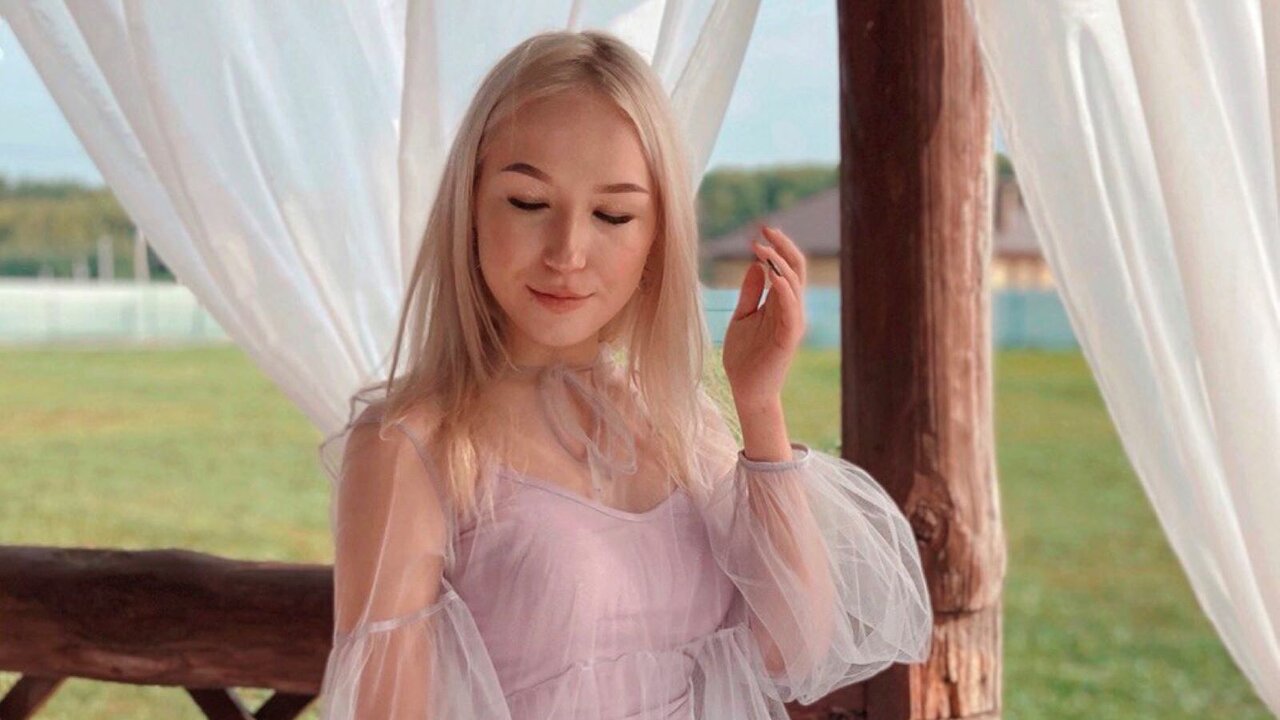 EffieMils's Webcam Recorded