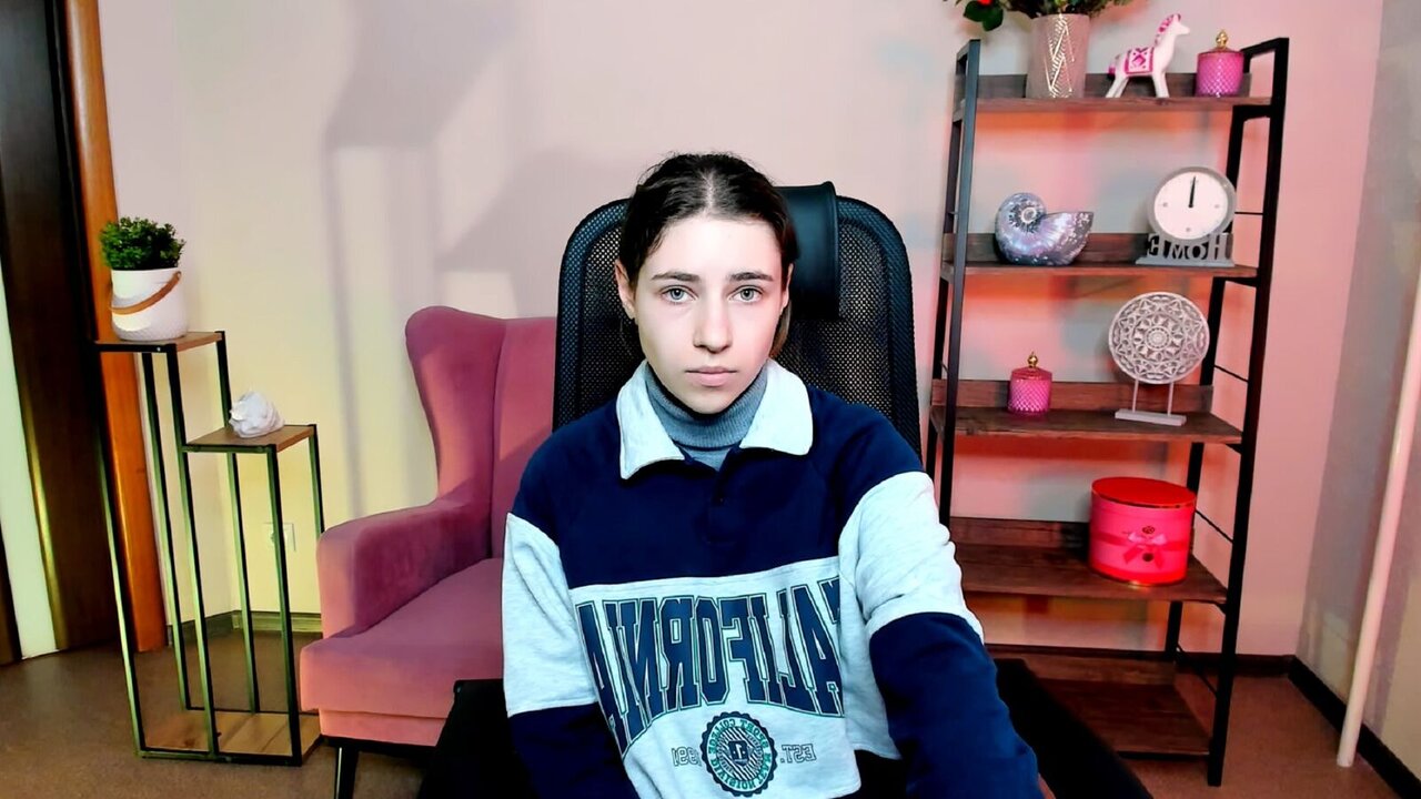 EmilyJar's Webcam Recorded