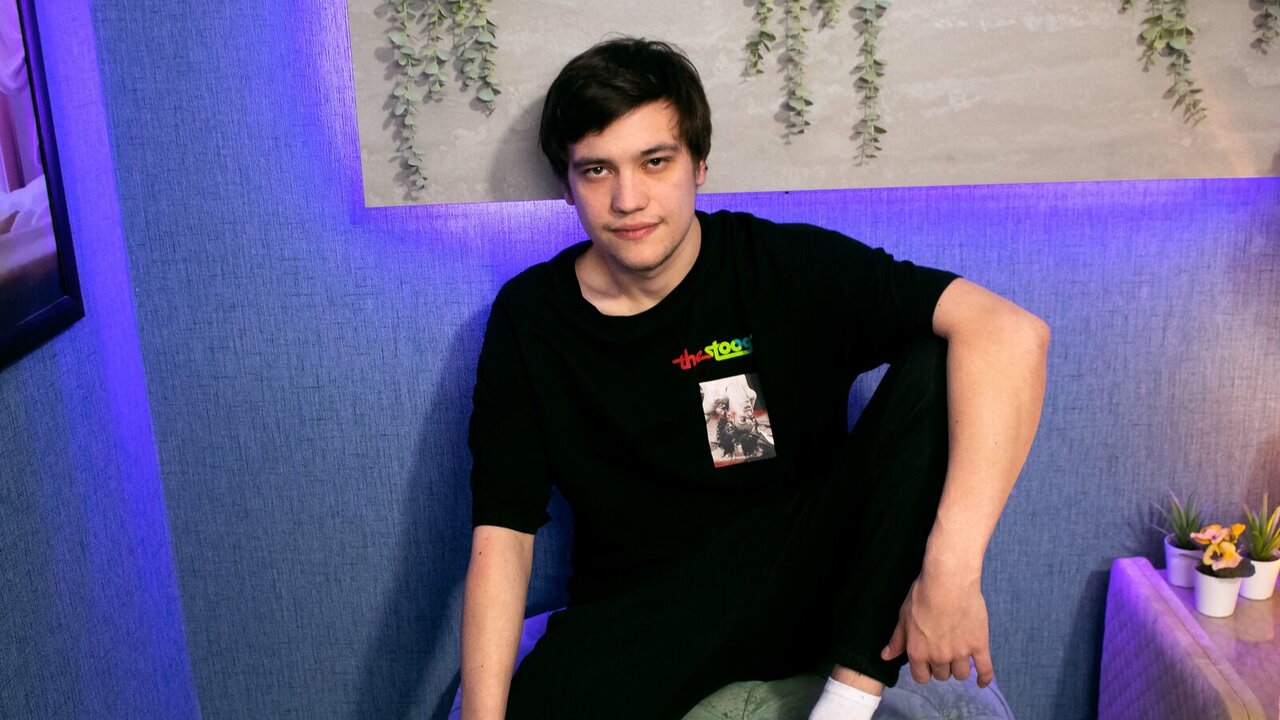 GusLight's Webcam Recorded