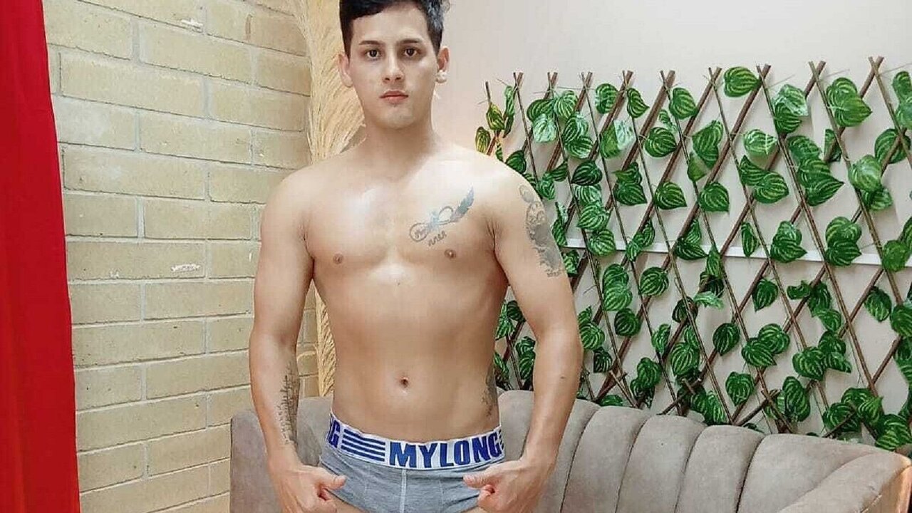 JohnnySevilla's Webcam Recorded