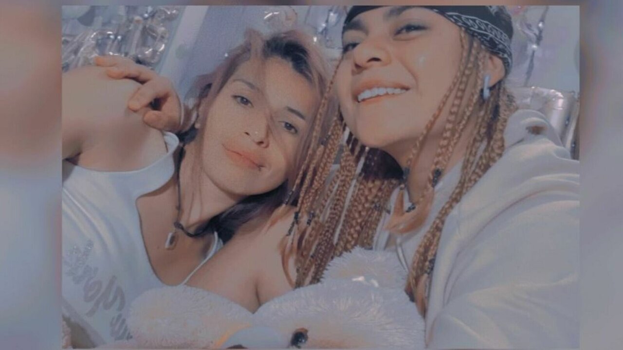 KymmandAlly's Webcam Recorded