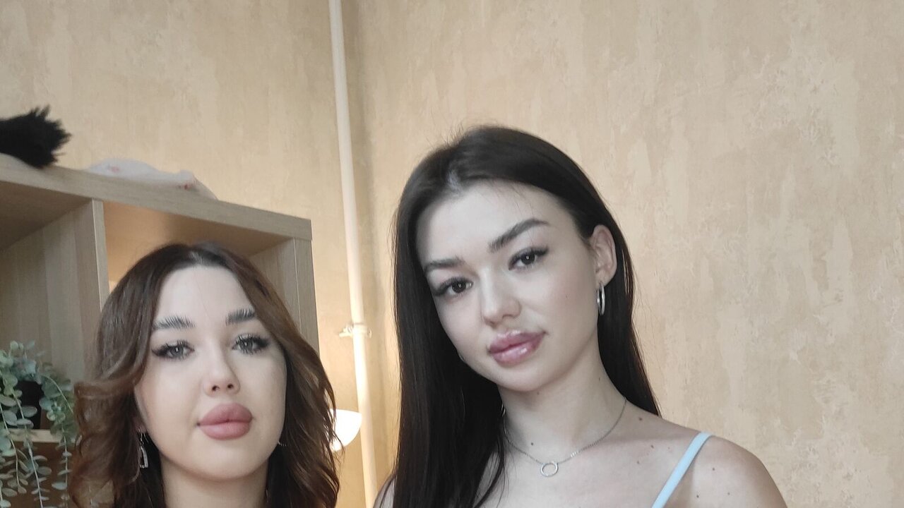 LiliAndJessie's Webcam Recorded
