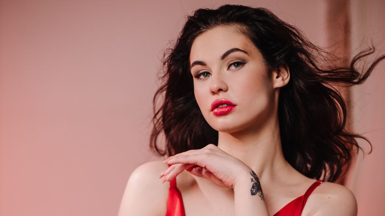 LolaLeroy's Webcam Recorded