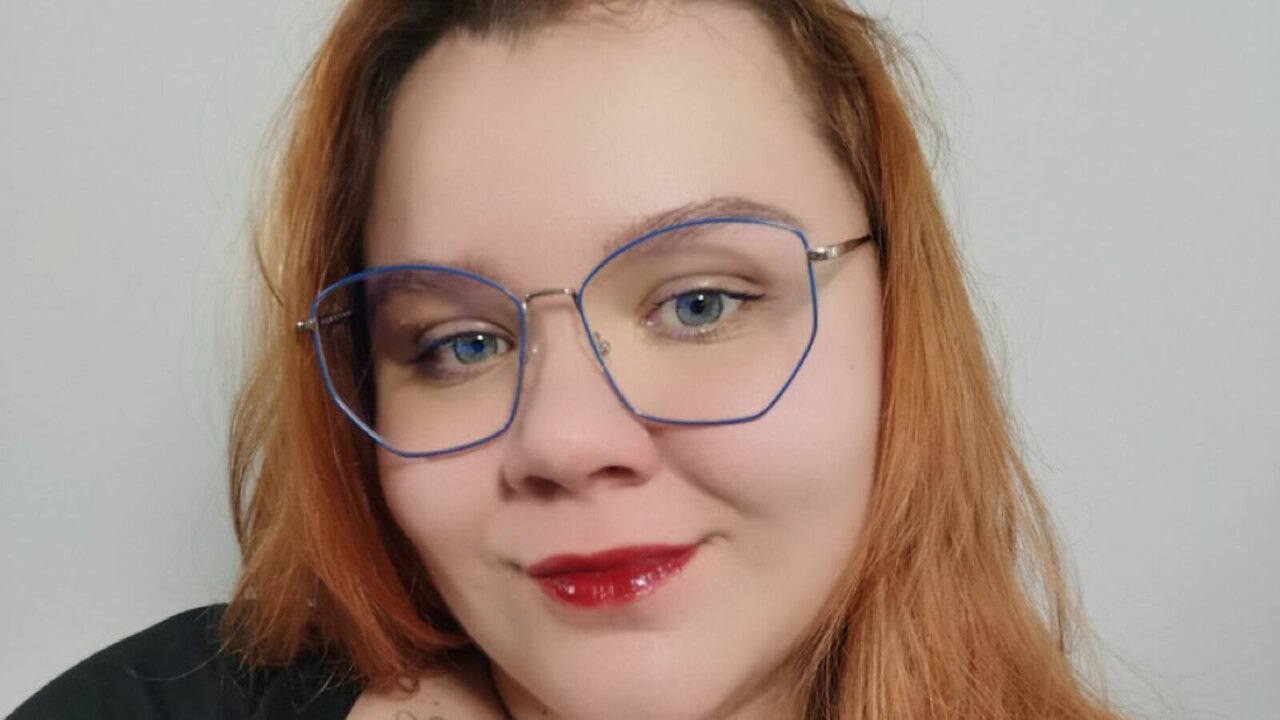 MadisonSmithg's Webcam Recorded