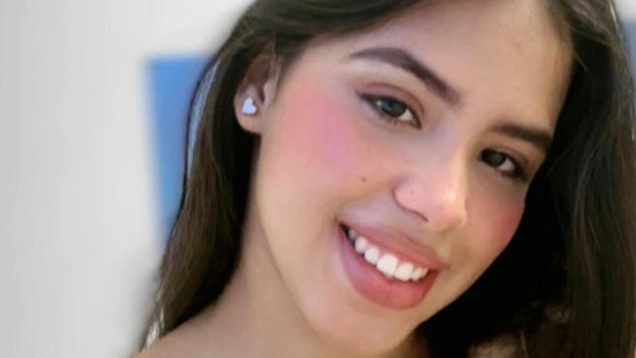 MiaFoxyx's Webcam Recorded