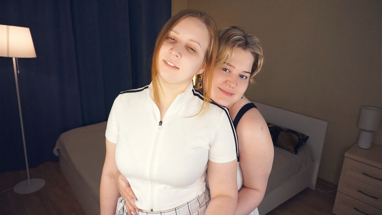MildredAndDiera's Webcam Recorded