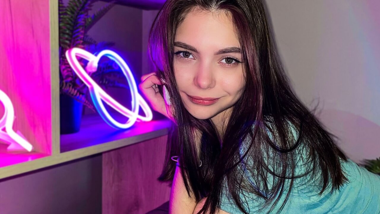 OliviaMils's Webcam Recorded