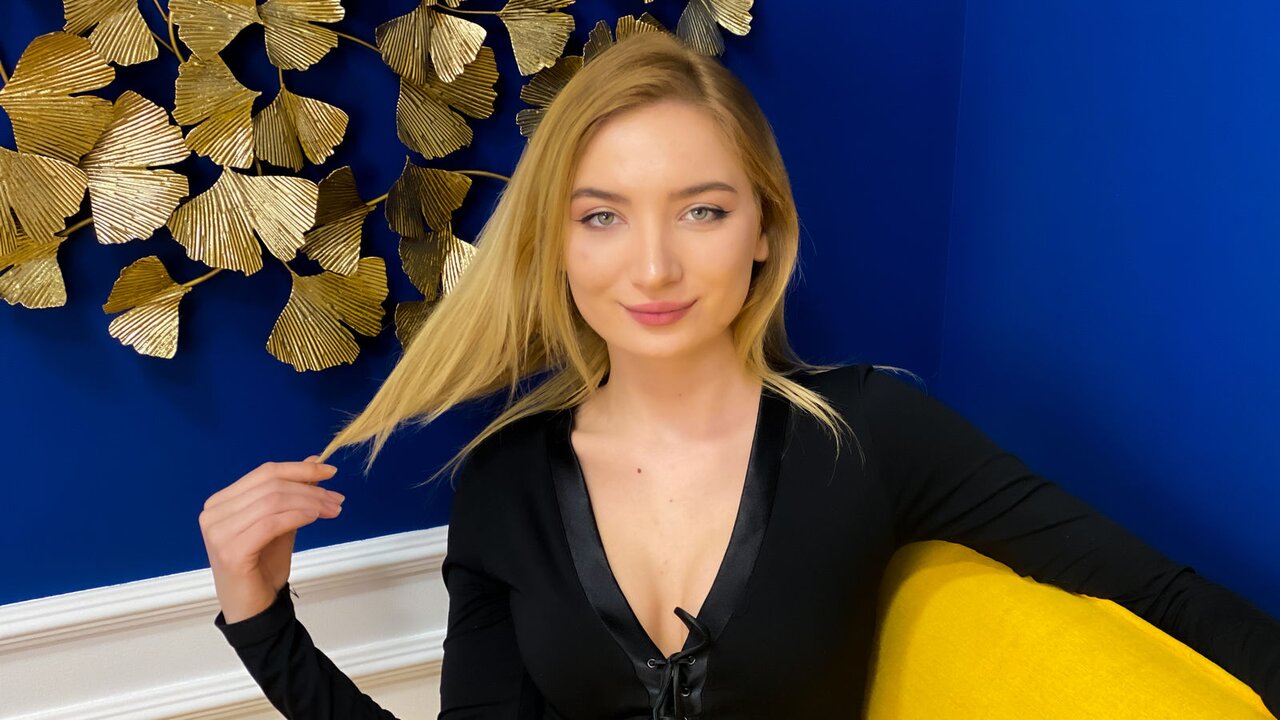 PaisleyCole's Webcam Recorded
