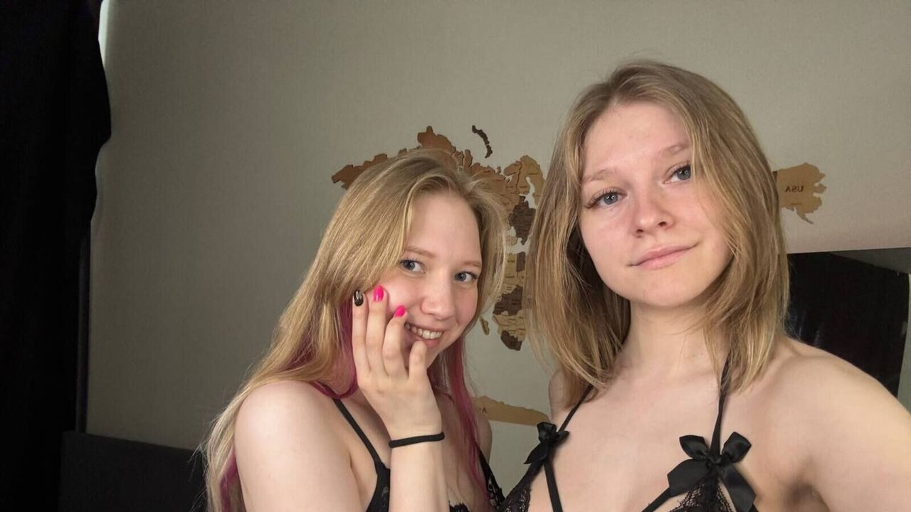 PetulaAndErlene's Webcam Recorded