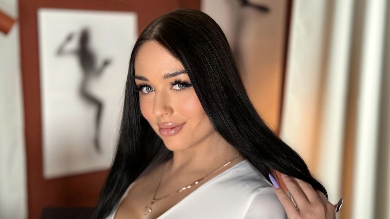 RoxanneRoses's Webcam Recorded