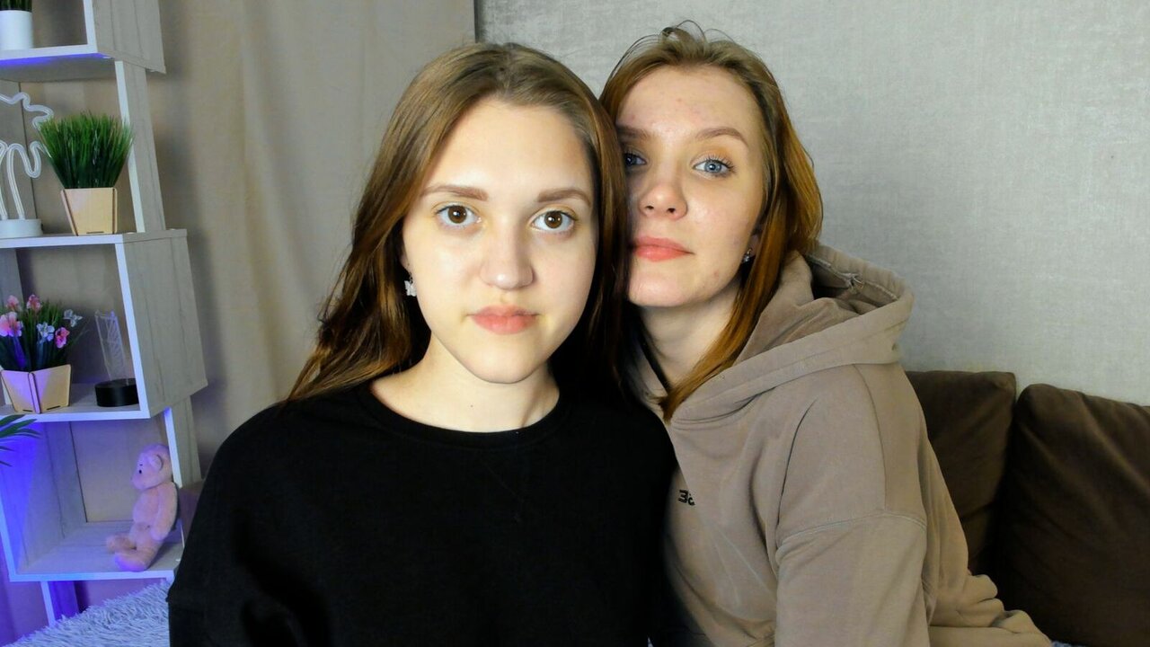 WildaAndAnnis's Webcam Recorded