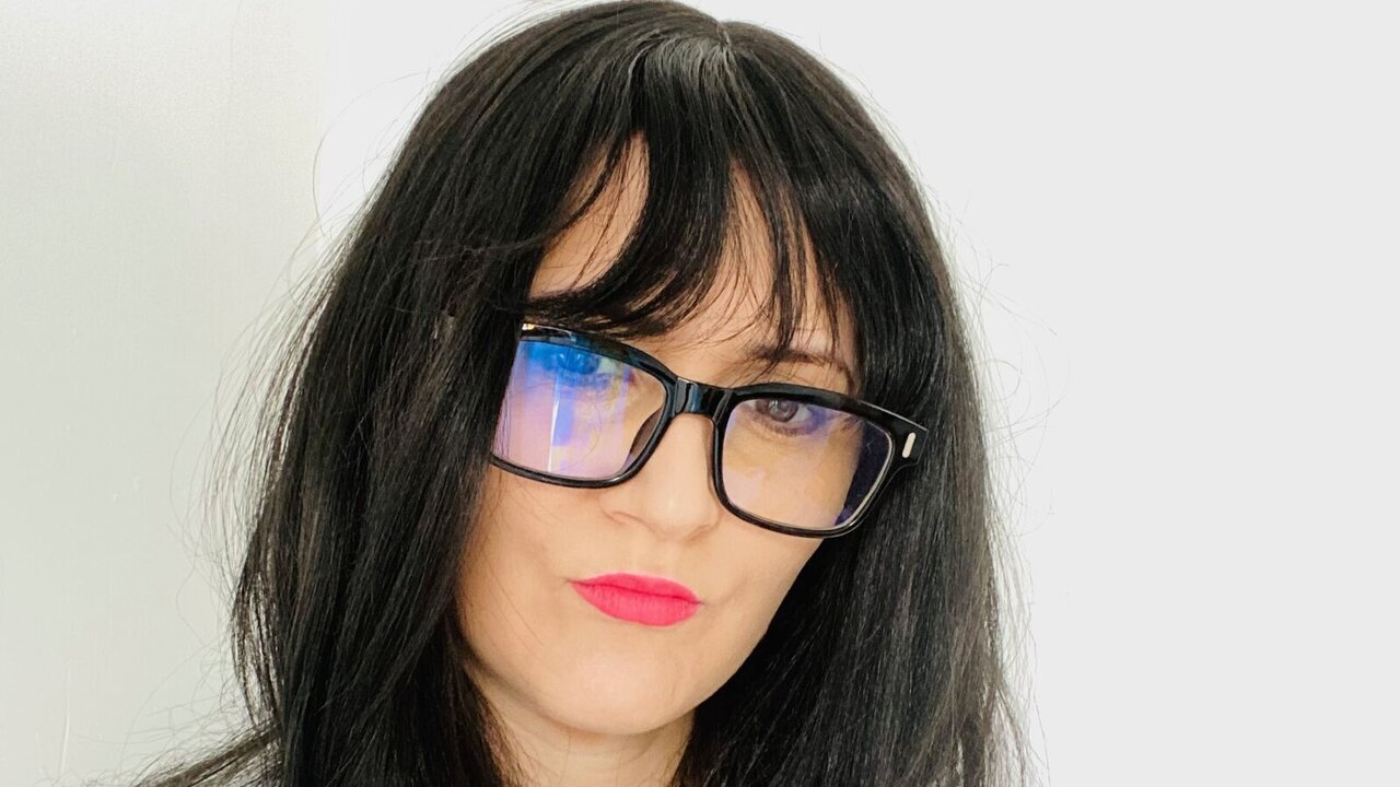 WomenMaskUnique's Webcam Recorded
